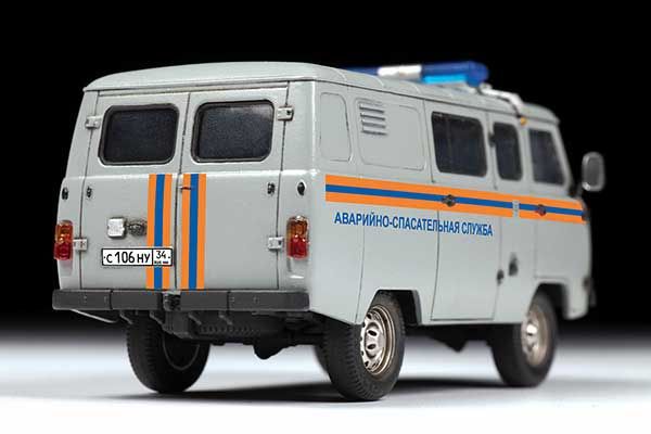 УАЗ «3909» Аварийно-спасательная служба (ZVEZDA 43002) 1/43