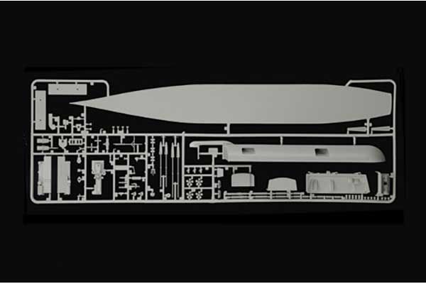 USS Kitty Hawk CV - 63 (ITALERI 5522) 1/720