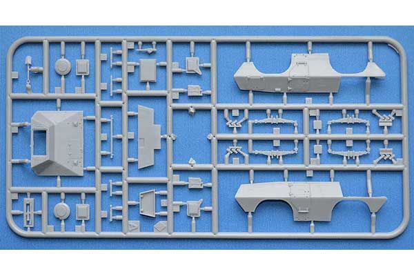 V-150 commando AC w/20mm cannon (ACE 72430) 1/72