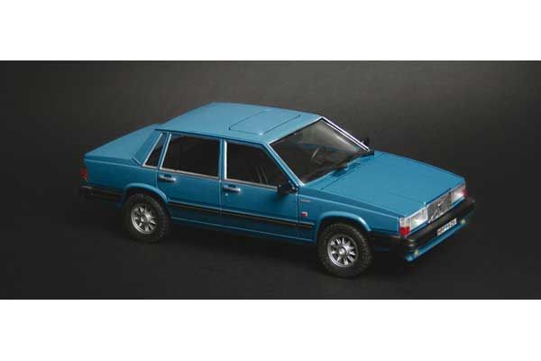 Volvo 760 GLE (ITALERI 3623) 1/24