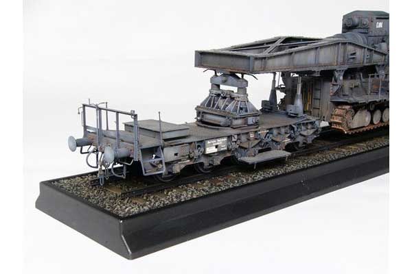 Morser Karl-Gerat 040/041 на железнодорожной платформе (Trumpeter 00209) 1/35