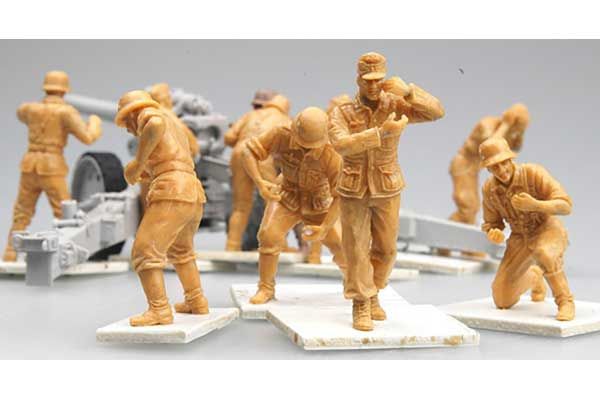 Піднощики боєприпасів для німецької гармати s.FH 18 (Trumpeter 00426) 1/35