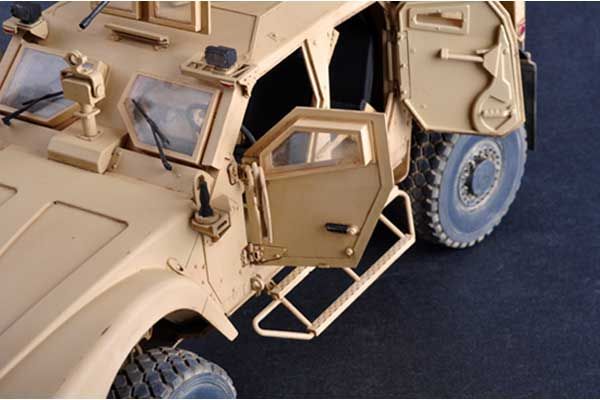 US M-ATV MRAP (Trumpeter 00930) 1/16