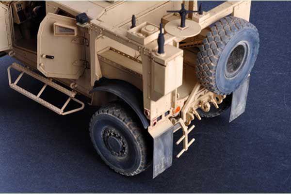 US M-ATV MRAP (Trumpeter 00930) 1/16