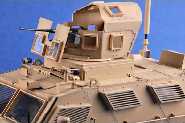 US MaxxPro MRAP (Trumpeter 00931) 1/16