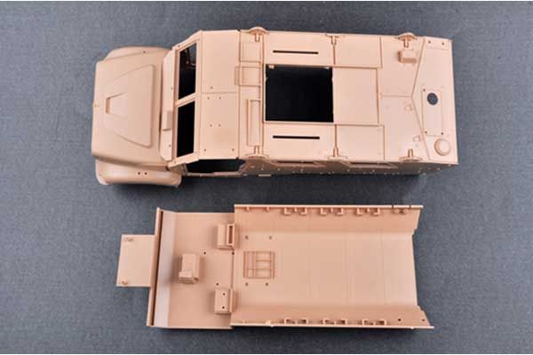 US MaxxPro MRAP (Trumpeter 00931) 1/16