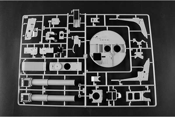 Pz.Kpfw.VI Sd.Kfz.182 Tiger II (Porsche раннего производства Fgst.Nr.280009) (Trumpeter 00948) 1/16