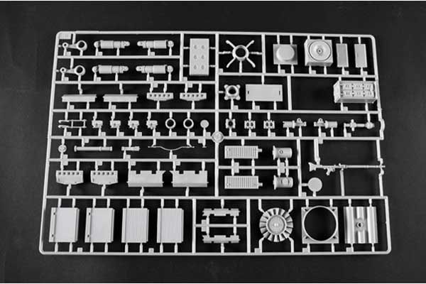 Pz.Kpfw.VI Sd.Kfz.182 Tiger II (Porsche раннего производства Fgst.Nr.280009) (Trumpeter 00948) 1/16