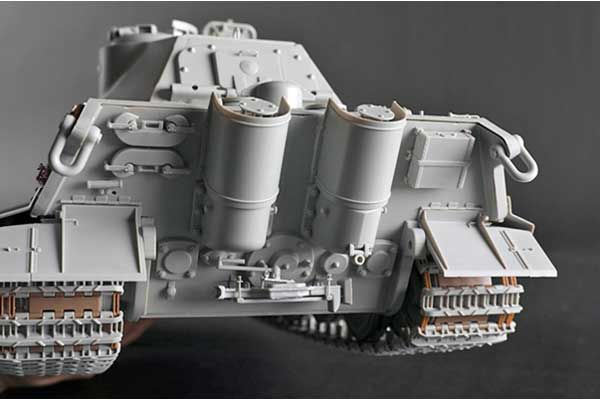 Pz.Kpfw.VI Sd.Kfz.182 Tiger II (Porsche раннего производства Fgst.Nr.280009) (Trumpeter 00948) 1/16