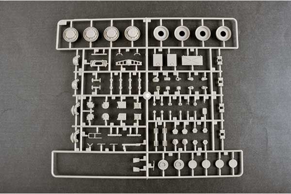 МАЗ-545. Тягач с полуприцепом ЧМЗАП-5247Г (Trumpeter 01089) 1/35