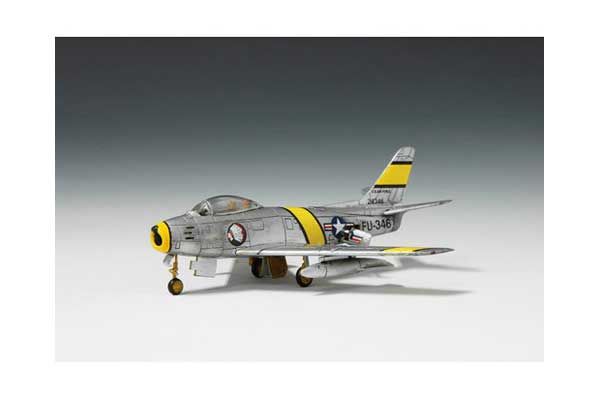 F-86F-30-NA Sabre (Trumpeter 01320) 1/144