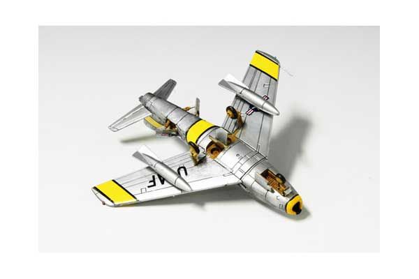 F-86F-30-NA Sabre (Trumpeter 01320) 1/144