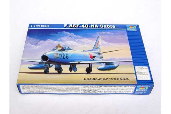 F-86F-40-NA Sabre (Trumpeter 01321) 1/144