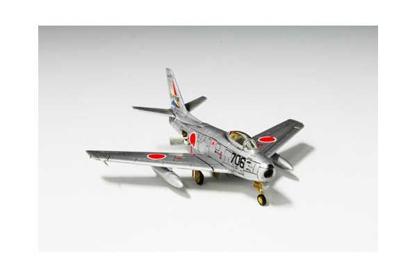 F-86F-40-NA Sabre (Trumpeter 01321) 1/144