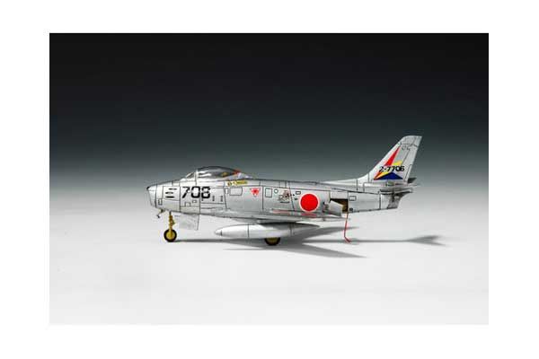 F-86F-40-NA Sabre (Trumpeter 01321) 1/144