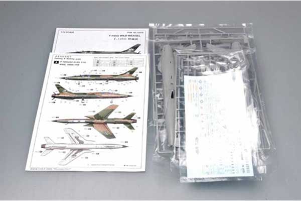 F-105G Thunderchief (Trumpeter 01618) 1/72