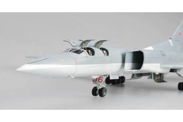 Ту-22М2 Backfire B (TRUMPETER 01655) 1/72