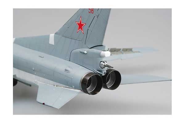 Ту-22М2 Backfire B (TRUMPETER 01655) 1/72