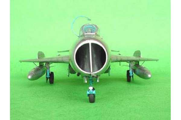 Shenyang FT-6 Trainer (Trumpeter 02208) 1/32