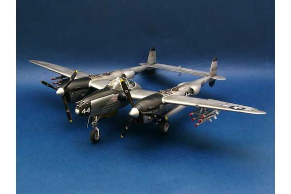 Lockheed P-38L-5-LO lightning (Trumpeter 02227) 1/32