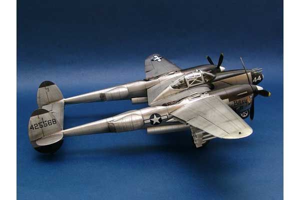 Lockheed P-38L-5-LO lightning (Trumpeter 02227) 1/32