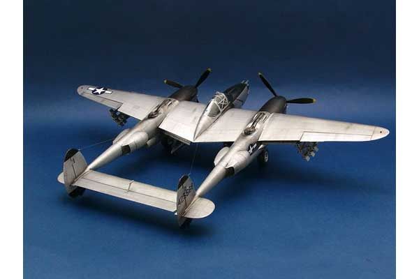 Lockheed P-38L-5-LO lightning (Trumpeter 02227) 1/32