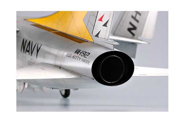 USS A-7E Corsair II (Trumpeter 02231) 1/32