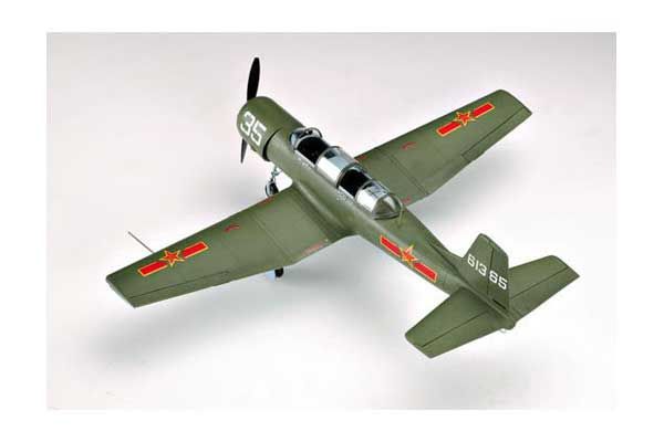 NANCHANG “CJ-6 ” (Trumpeter 02240) 1/32