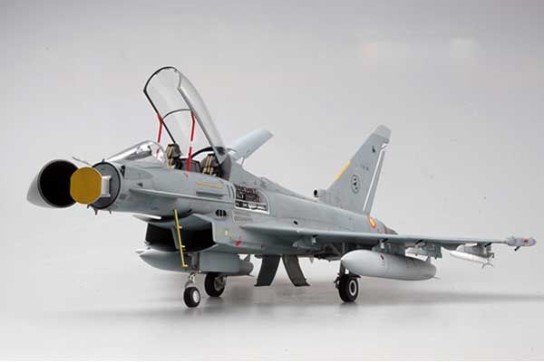 EF-2000B Eurofighter Typhoon (Trumpeter 02279) 1/32