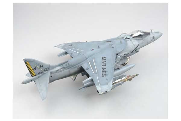 AV-8B Night Attack Harrier II (Trumpeter 02285) 1/32