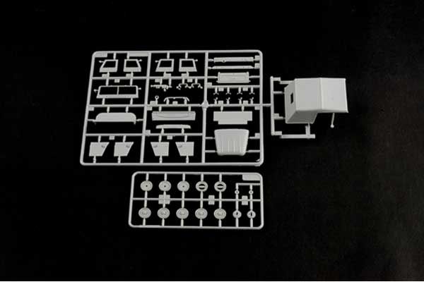 107mm пускова установка PLA Type 63 і військовий позашляховик BJ212 (Trumpeter 02320) 1/35