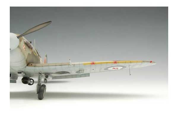 Supermarine Spitfire MK.Vb (Trumpeter 02403) 1/24