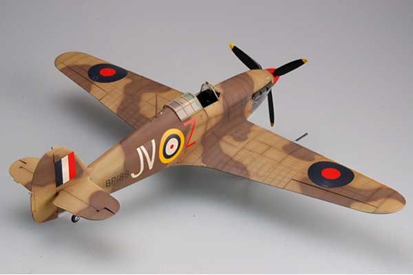 “HURRICANE” Mk.ⅡC/TROP (Trumpeter 02416) 1/24