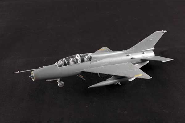 JJ-7 Trainer (Trumpeter 02824) 1/48