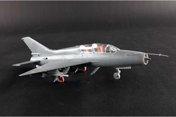 JJ-7A Trainer (Trumpeter 02825) 1/48