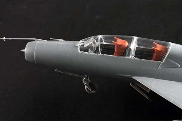 JJ-7A Trainer (Trumpeter 02825) 1/48