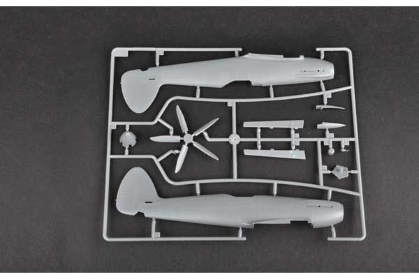 Supermarine Spiteful F.MK.14 Fighter (Trumpeter 02850) 1/48