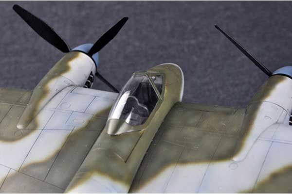 De Havilland Hornet F.3 (Trumpeter 02894) 1/48