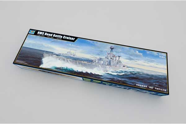 HMS Hood Battle Cruiser (Trumpeter 03710) 1/200