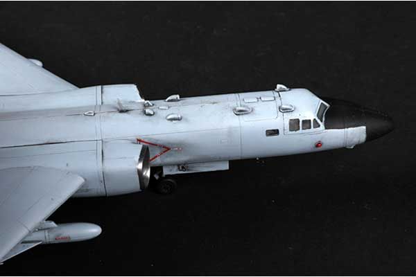 Xian H-6K (Trumpeter 03930) 1/144