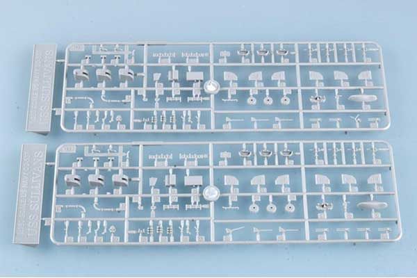 USS THE SULLIVANS DD-537 (Trumpeter 05304) 1/350
