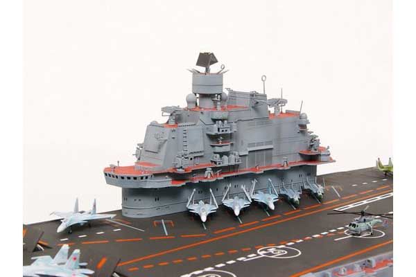 Авианосец Адмирал Кузнецов (Trumpeter 05606) 1/350