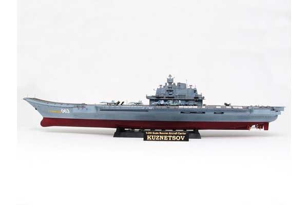 Авианосец Адмирал Кузнецов (Trumpeter 05606) 1/350