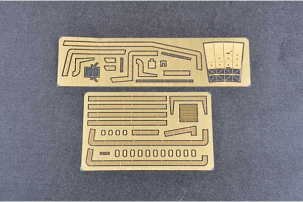 USS Kitty Hawk CV-63 (Trumpeter 05619) 1/350