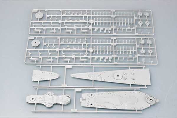 Французский линкор Richelieu 1943 (Trumpeter 05750) 1/700