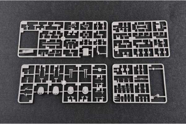 HMS Queen Elizabeth 1941 (Trumpeter 05794) 1/700