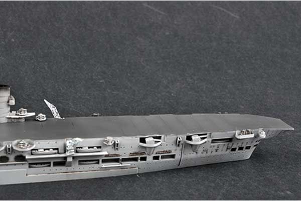 HMS Ark Royal 1939 (Trumpeter 06713) 1/700