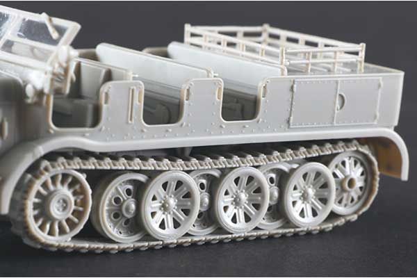 Sd.Kfz.8 Schwerer Zugkraftwagen 12t (Trumpeter 07403) 1/72