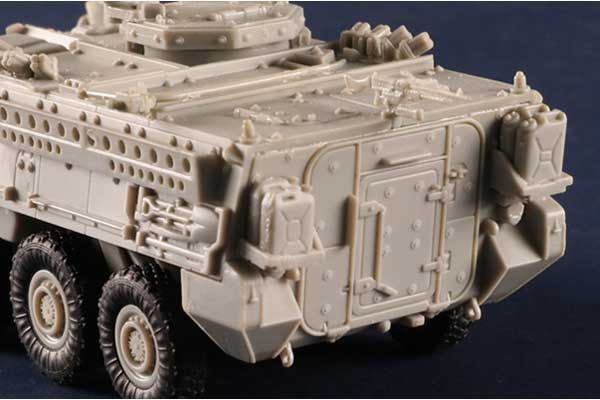 M1127 Stryker Reconnaissance Vehicle (RV) (Trumpeter 07422) 1/72