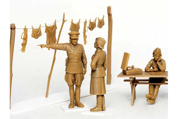 Советские женщины-военнослужащие (1941-1942 г.) (ICM 35621) 1/35